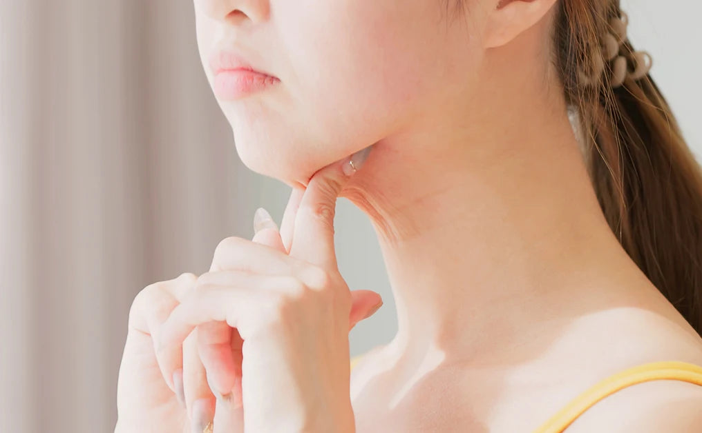 為什麼下顎線不明顯？教你從運動、按摩入手，提升下顎線！